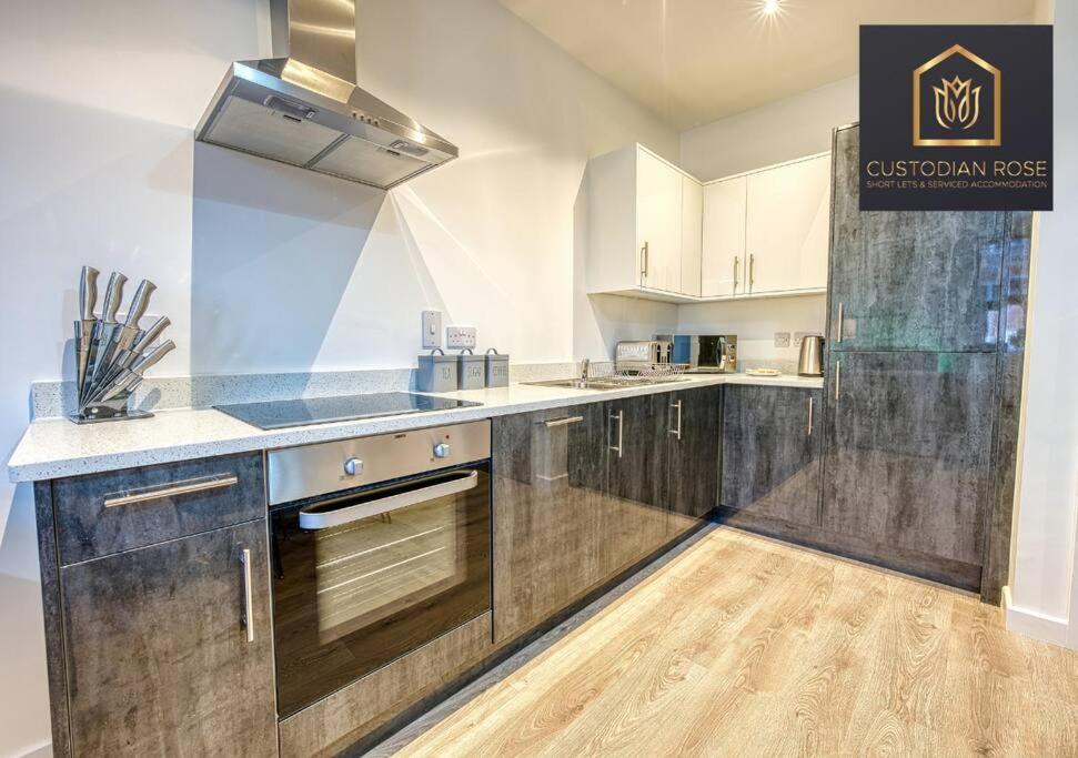 Two Bedroom - Central Peterborough - New Year Discount Εξωτερικό φωτογραφία