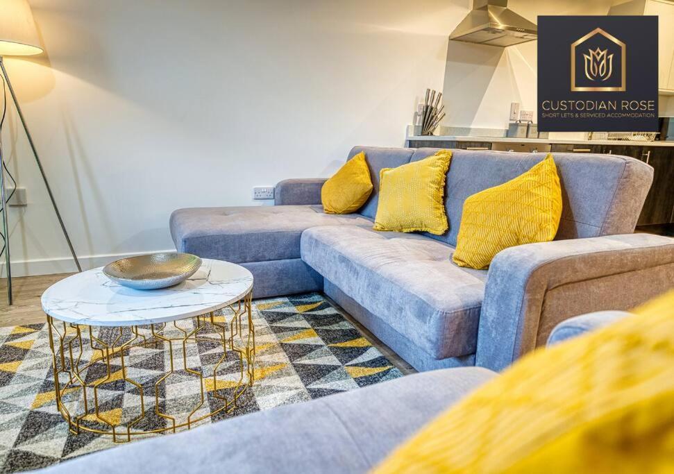 Two Bedroom - Central Peterborough - New Year Discount Εξωτερικό φωτογραφία